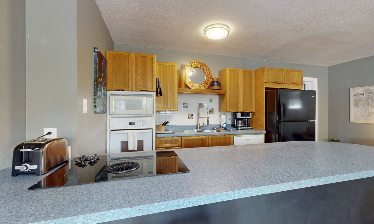 Melbourne Beach Condo | Ground-level condo w/patio, WiFi, AC, steps to the beach, near attractions