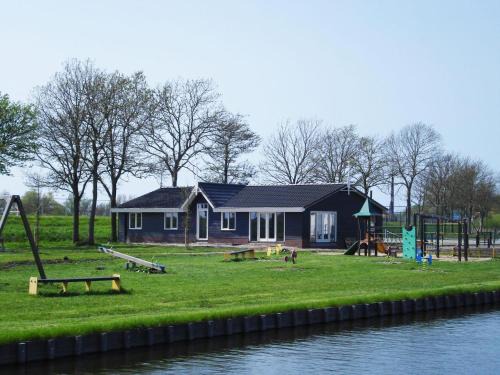 West-Graftdijk House | Group accommodation De Beemster with Sauna | 14 persons
