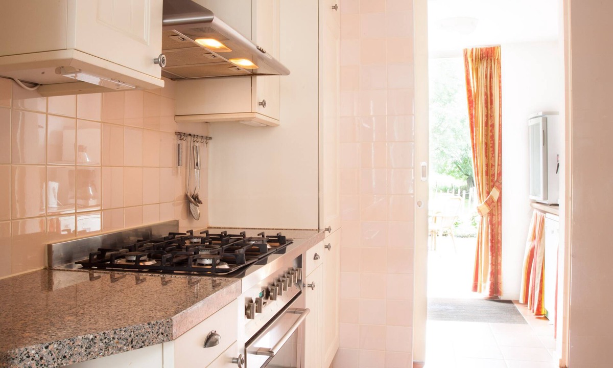 Vreeland Bed & Breakfast | Group accommodation by the water