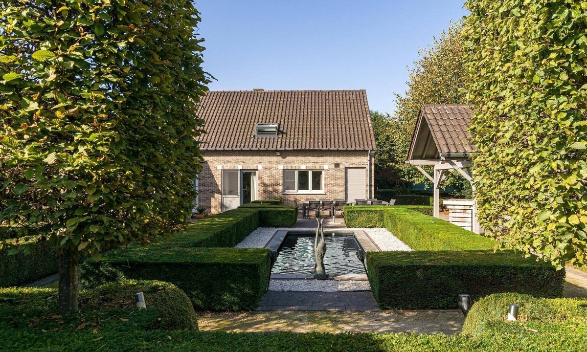 Voort House | Group accommodation in Borgloon Hof Van Kalenberg