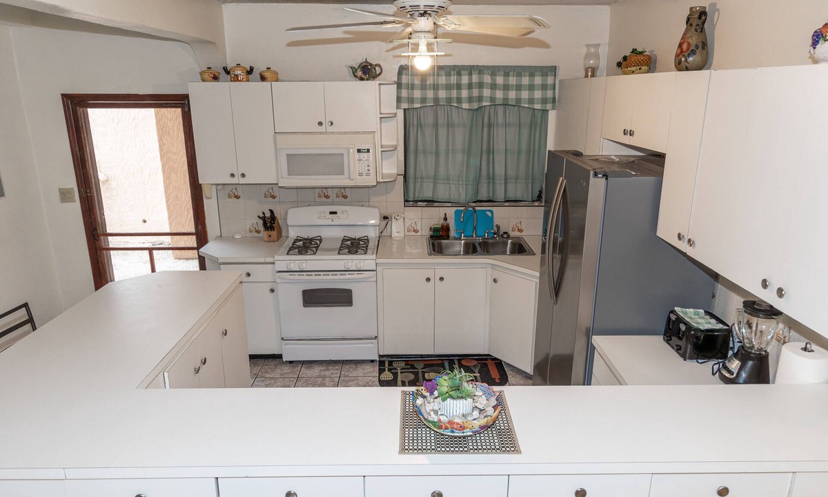 Green Cay Plantation House | (Group Villa) Eagles Nest by the Beach