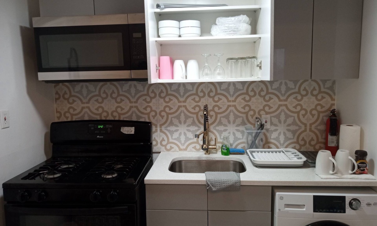 Newport House | Groups, chic, close to NYC, Jersey City downtown and Hoboken