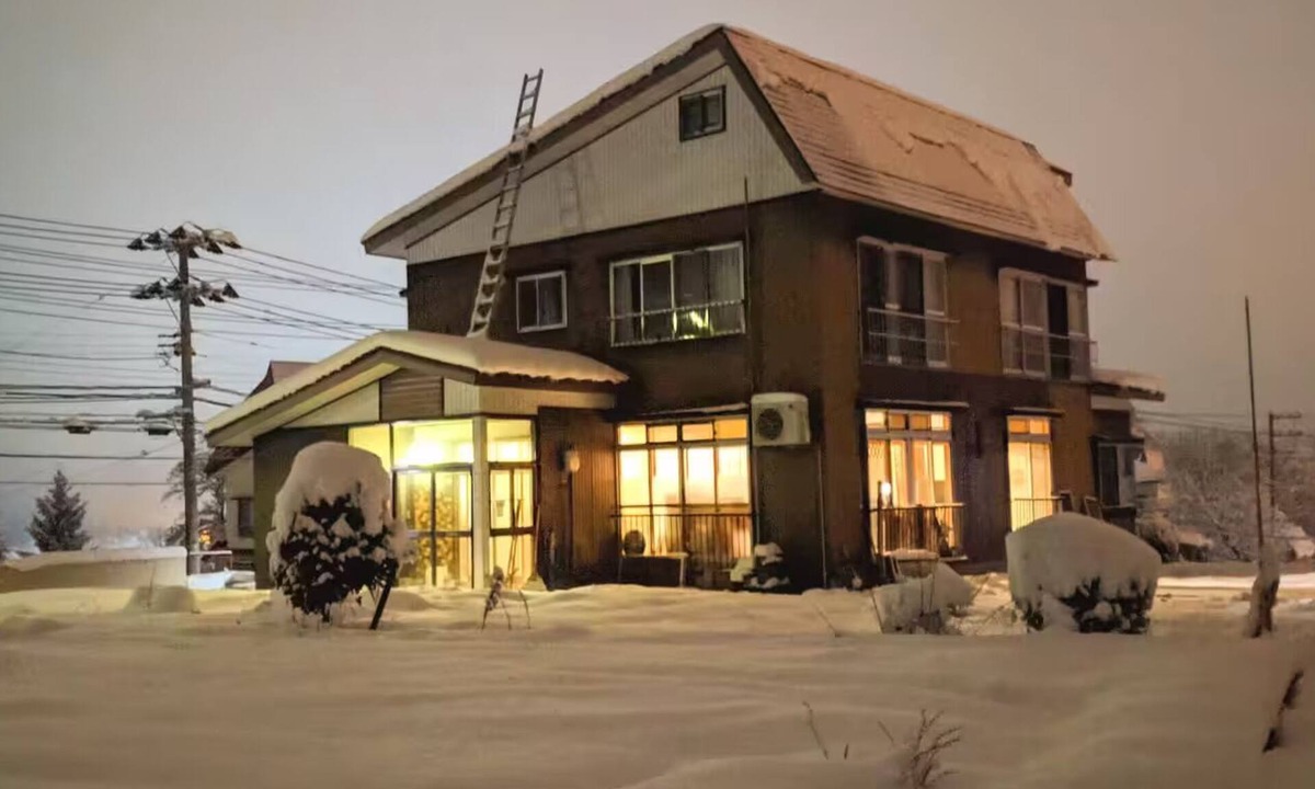 Myoko Cabin | Groups Welcome! Spacious 10-Guest Lodge in the heart of Myoko