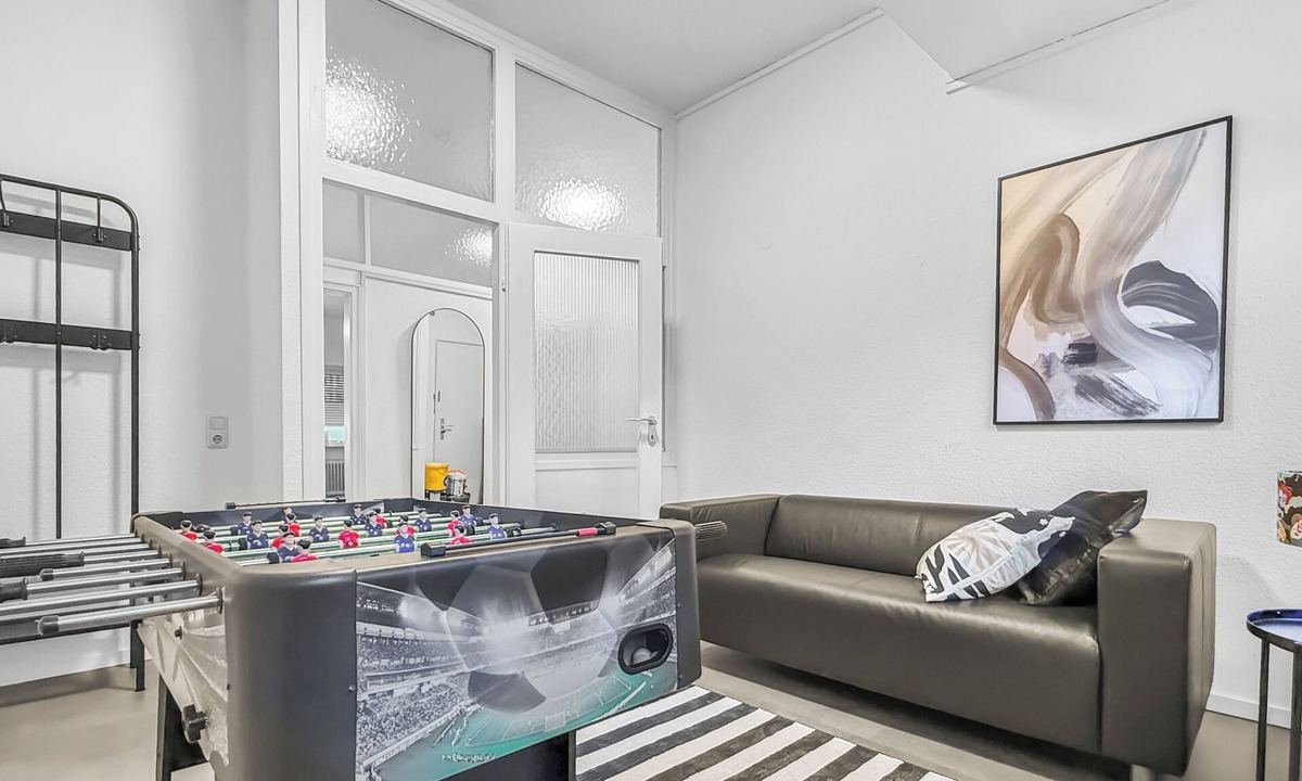 Untersendling Apartment | Gruppenloft München – PS5, Karaoke, frei Parkplatz