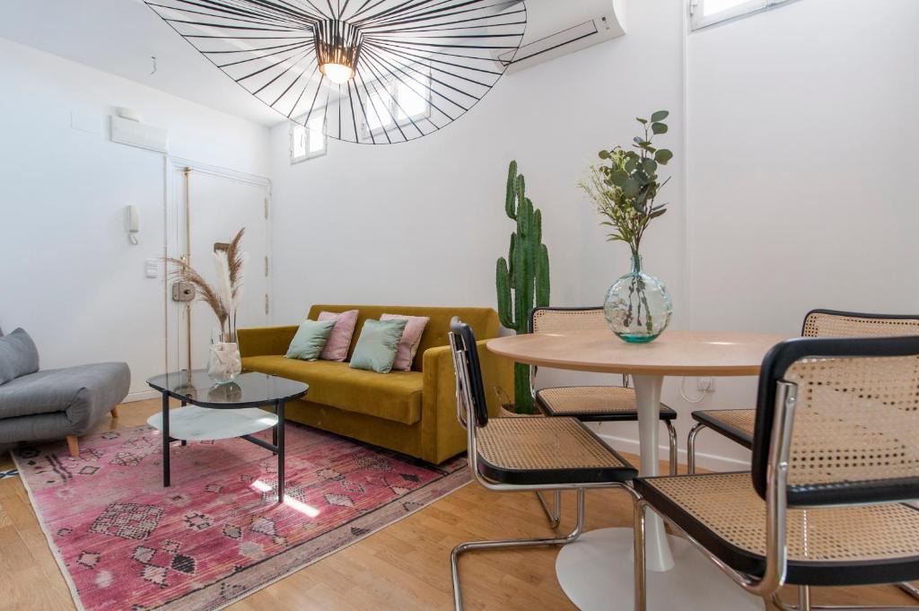 Embajadores Apartment | Guernica I