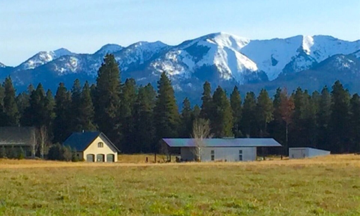 Bigfork Apartment | Guest House, Proctor Studios at Stepping Stone Retreat