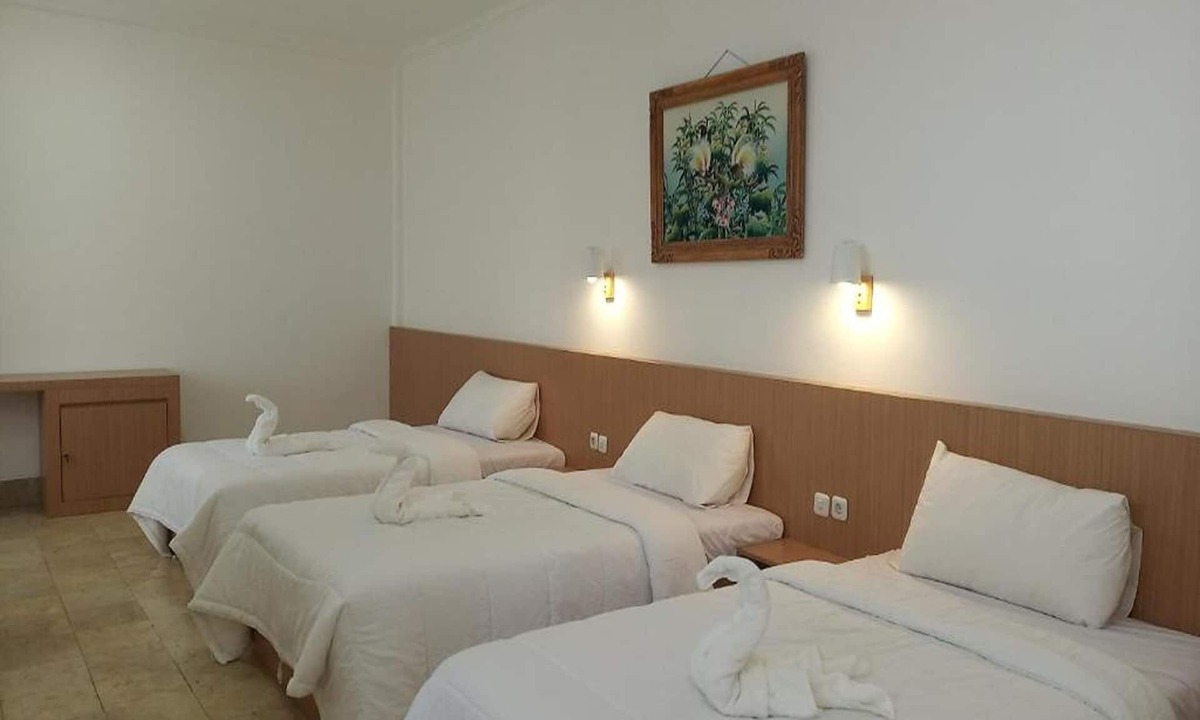 Raya Kuta Hotel | Guest House Simalem