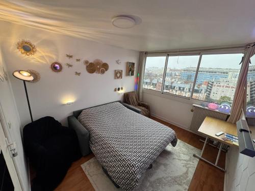 Asiatique House | Guest room in a shared apartment - Metro 7 and Tramway T3a