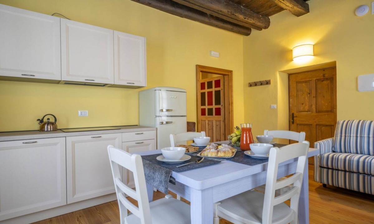 Tarvisio Apartment | GuestHost - A welcoming apartment of approximately 50 square meters, perfect for five people, located on the first floor of a historic building built in 1864 and renovated in 2025 while maintaining its historic atmosphere (NO elevator).The property is lo