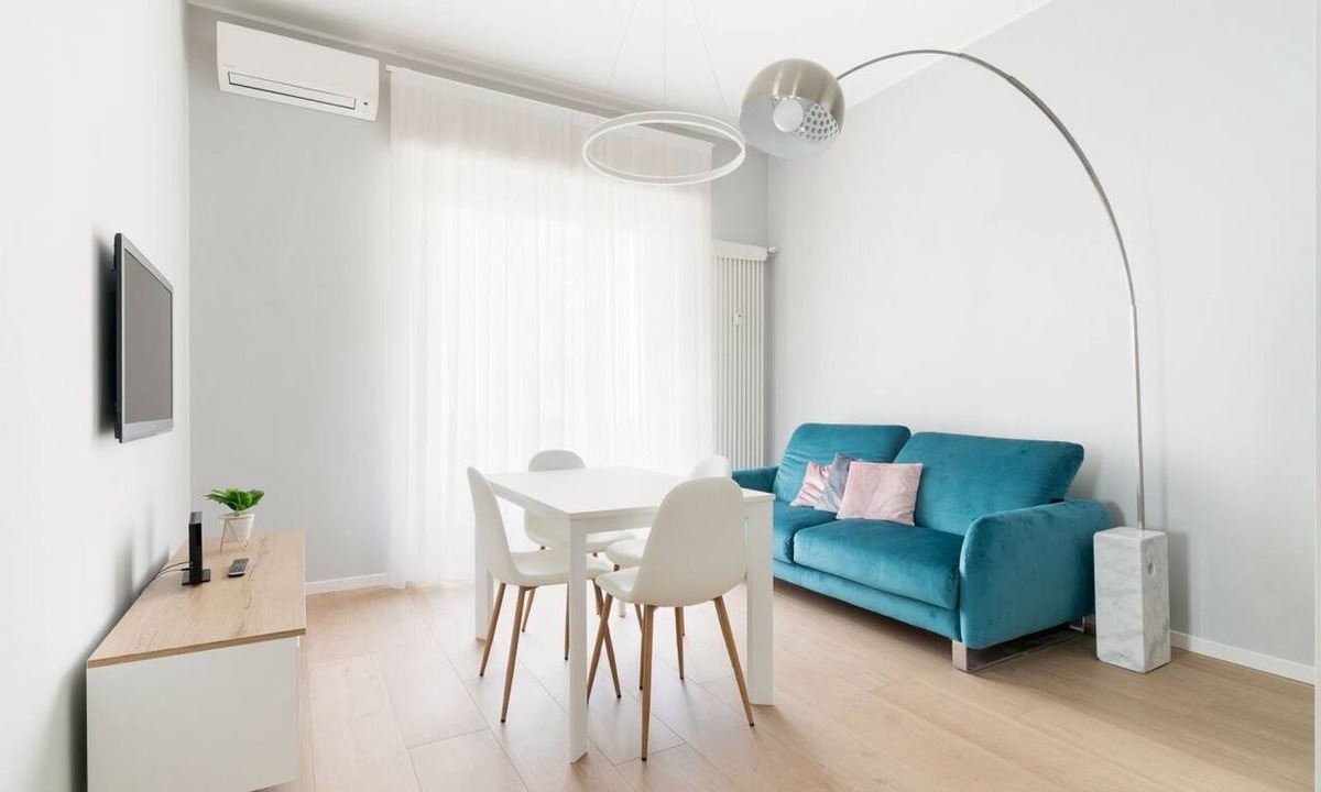 Ripamonti Corvetto Apartment | GuestHost - Bright apartment of about 85 sqm, able to accommodate up to 5 people, located on the mezzanine floor of a building (NO elevator - there are some steps to climb).The property is located in a residential area of ​Milan, full of services an