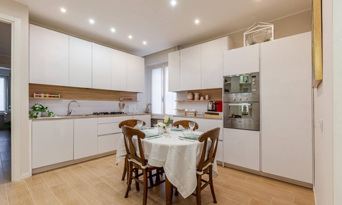 Acquabella Apartment | GuestHost - Bright APT in Milan City Studies - 2 Balconies