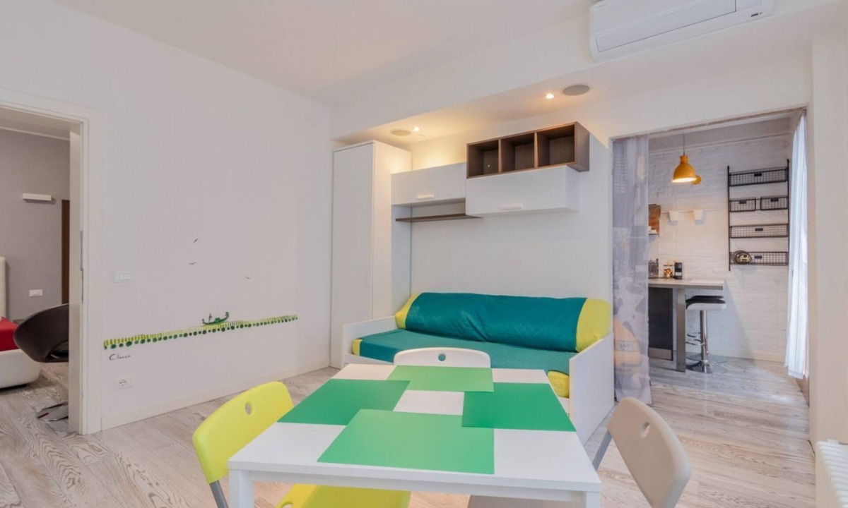 Marghera Apartment | GuestHost - Comfortable and spacious 70 square meters apartment, perfect for four people, located on the first floor of a building (NO elevator).The property is located in a residential area within walking distance of various amenities and the main trans