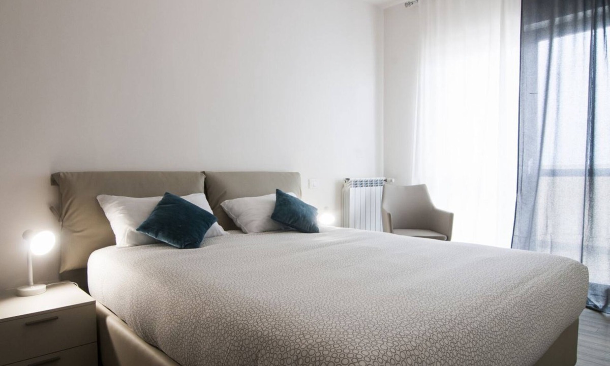 Centro Giano Apartment | GuestHost - Comfortable apartment located on the seventh floor of a modern residence equipped with a lift.In 40 square meters of space it comfortably accommodates 2 people with a double bedroom.Located in the Fonte Laurentina district, near the ring road
