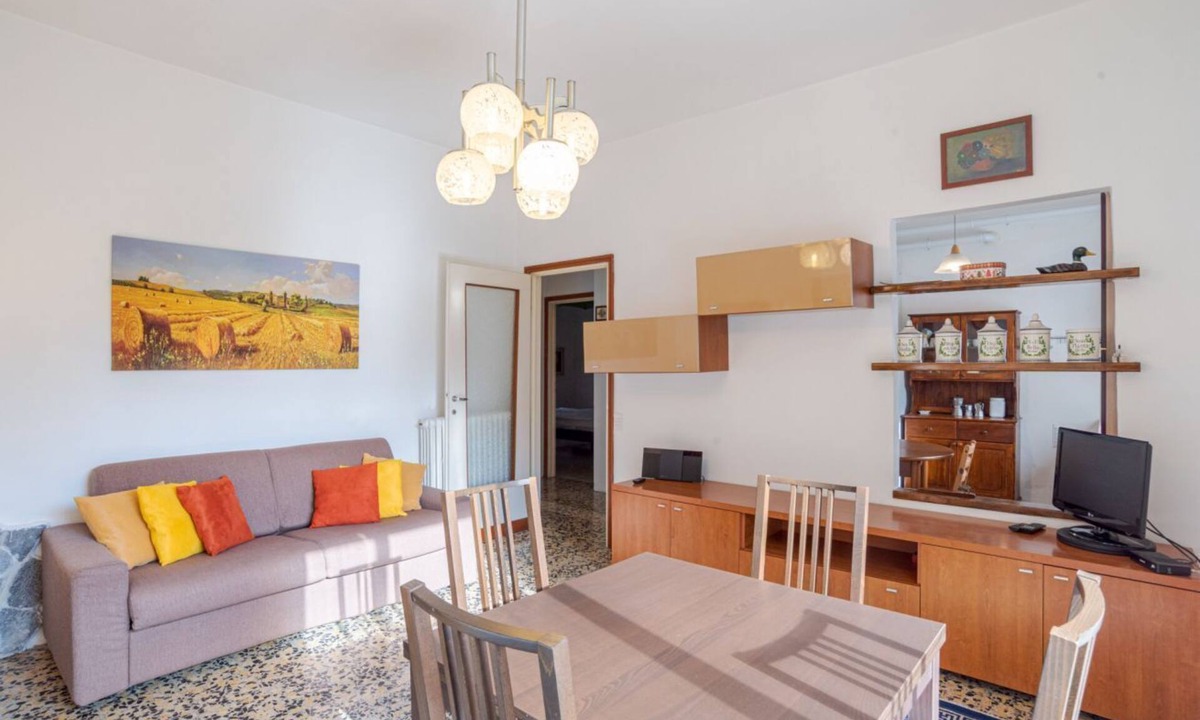 Barni Apartment | GuestHost - Cozy apartment located in the pretty Municipality of Barni, a small town in the Lariano Triangle, the part of land between the two branches of Lake Como, from which you can reach Bellagio by car or public transport (local bus, infrequent trip