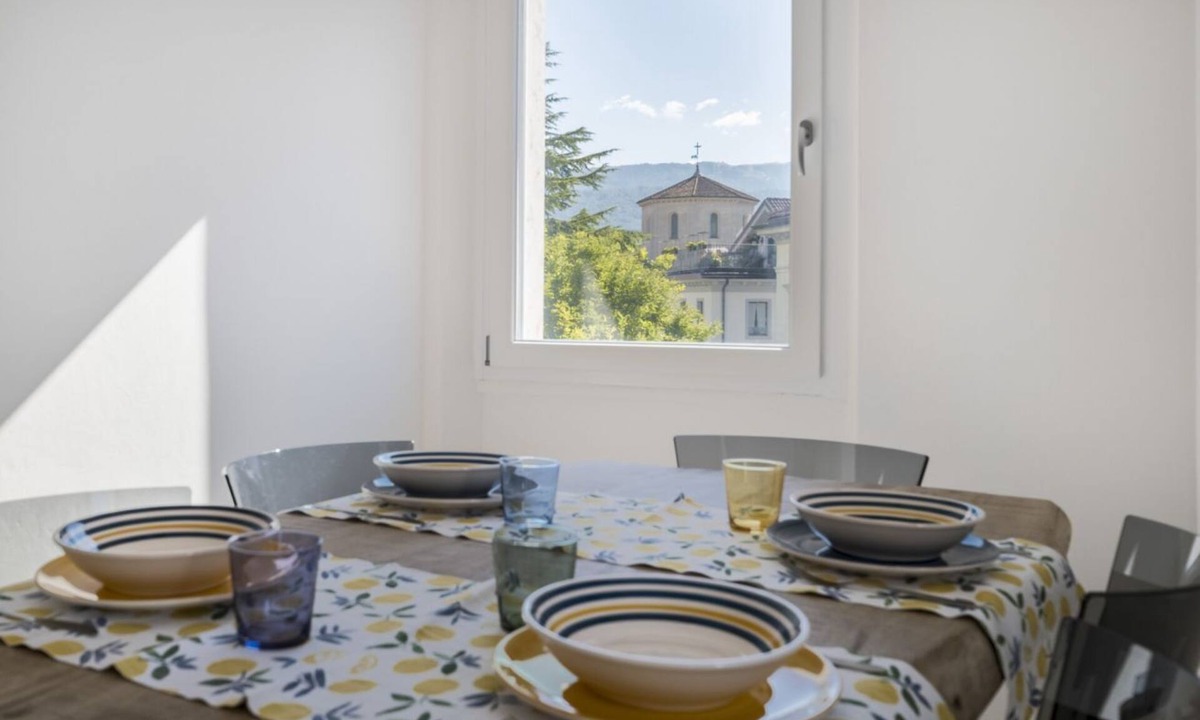 Belluno Apartment | GuestHost - Elegant apartment of 65 sqm, for 4 people, located on the third floor of a building with an elevator (NOT suitable to disabled guests - 4 steps). The property is located in the heart of Belluno's historic center, in a panoramic position offer
