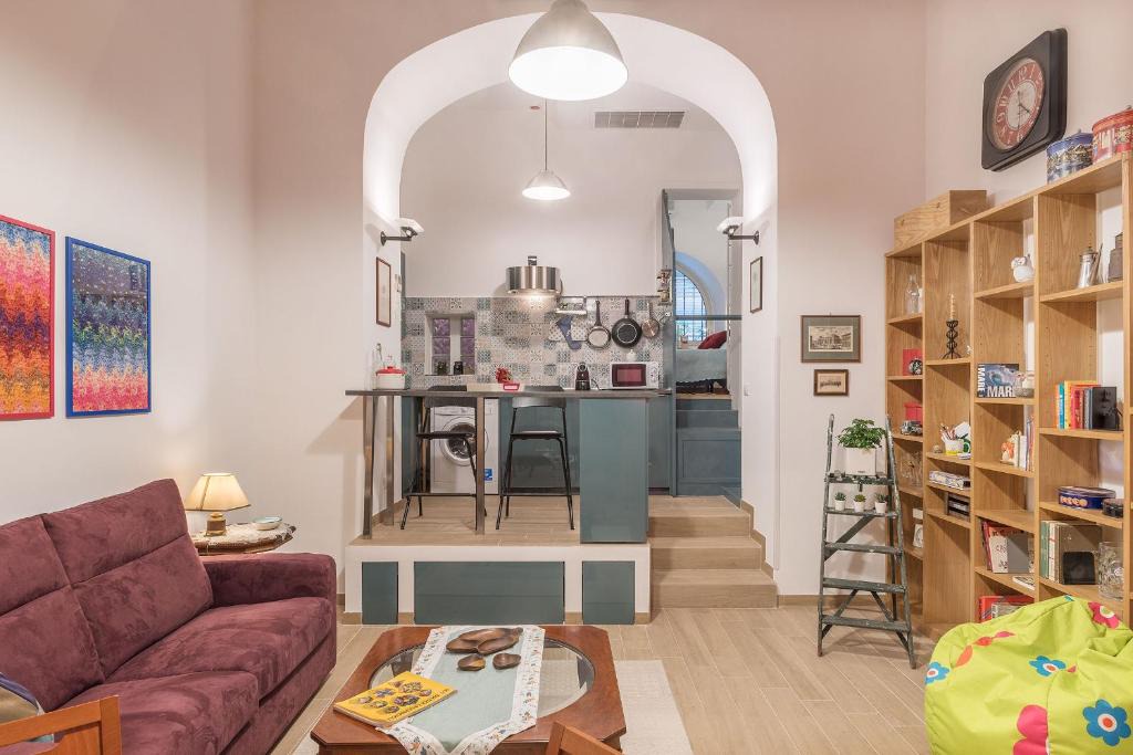 Monti Apartment | GuestHost - Monti Artistic Flat