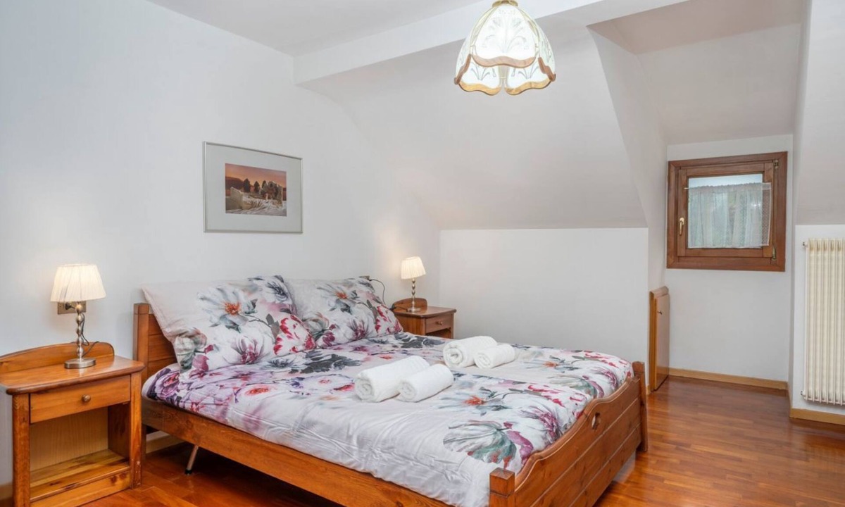 Tarvisio Apartment | GuestHost - Penthouse Central Apartment