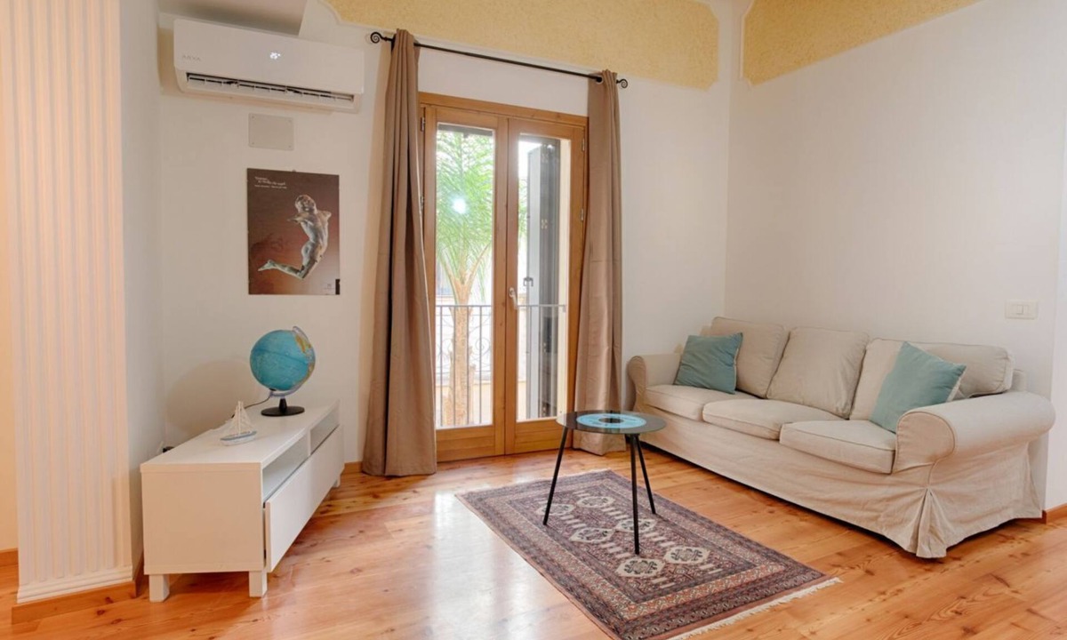 Trapani City Centre Apartment | GuestHost - Piazza San Domenico Central Apt. near the Sea!