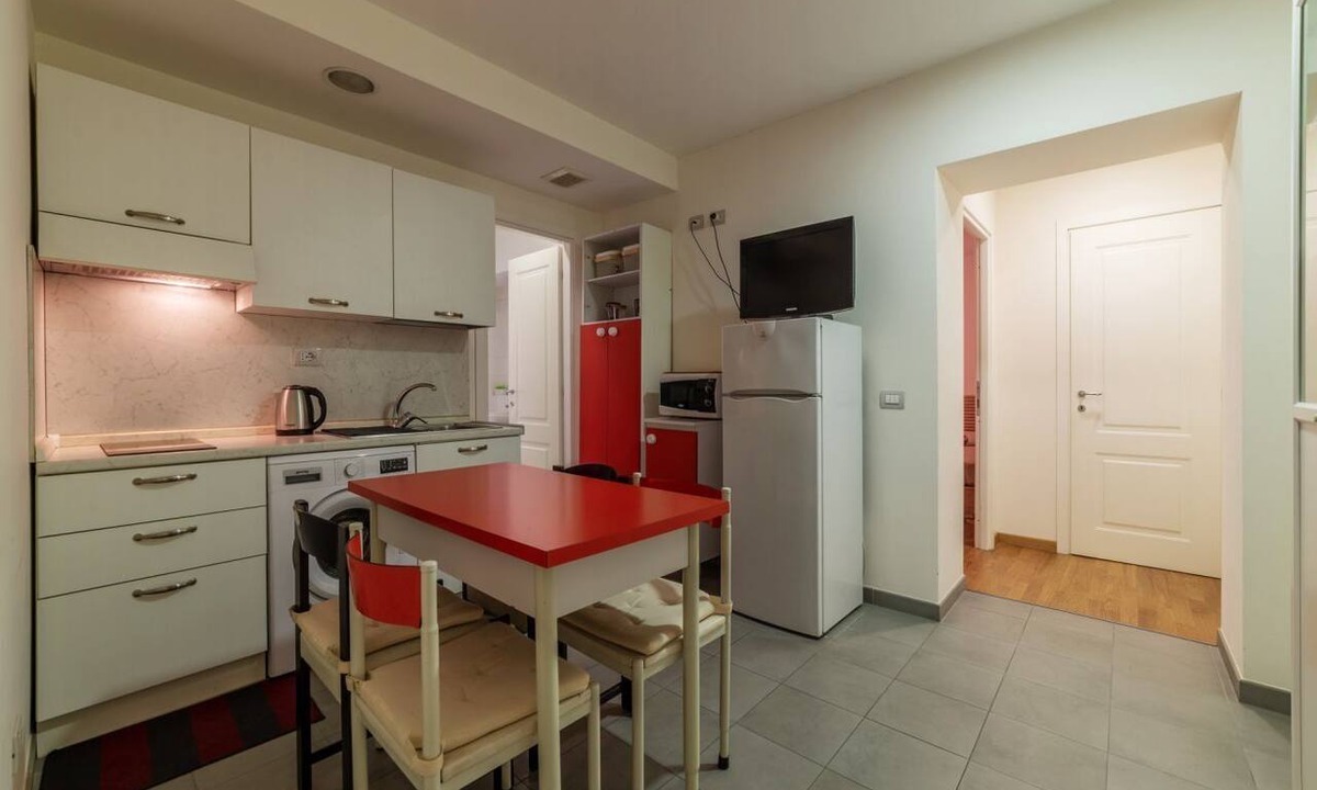 Rione XVIII Castro Pretorio Apartment | GuestHost - Roma Termini Comfy Apartment