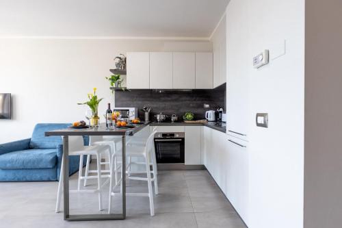 Calambrone Apartment | GuestHost -Seaside Studio with Swimming Pool and Parking
