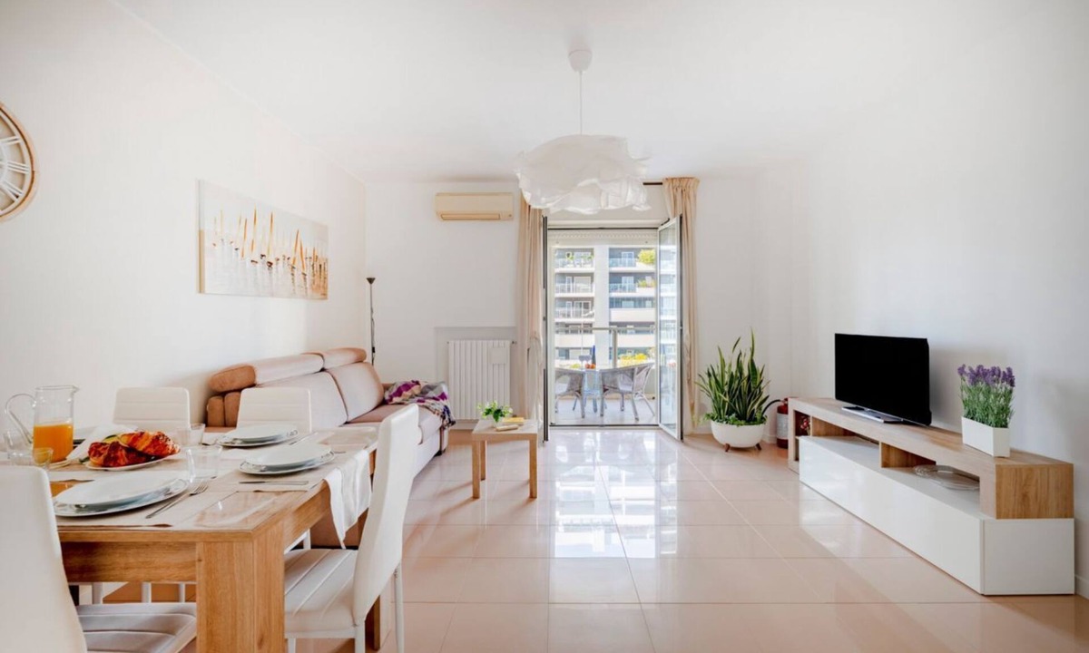 Municipio 2 Apartment | GuestHost - Spacious and bright 83 square meters apartment, perfect for five people, located on the third floor of a building with an elevator (NOT accessible to disabled guests).The property is located in the Poggiofranco neighborhood, an exclusive area