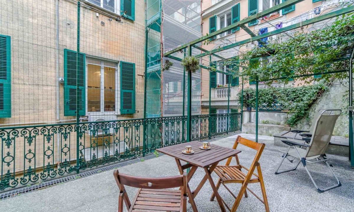 Castelletto Apartment | GuestHost - Spacious and welcoming 120 square meters apartment, perfect for six people, located on the second floor of a historic building with an elevator (NOT accessible to disabled guests).The property is centrally located in Genoa, just a 5-minute wa
