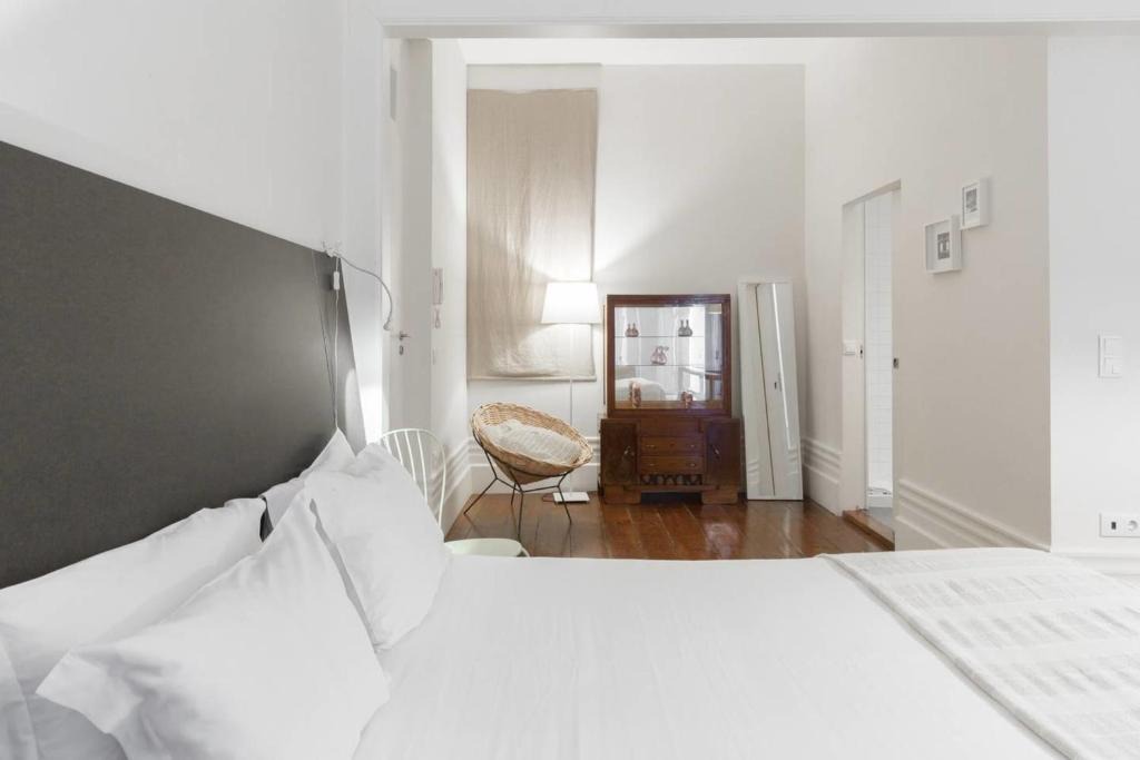 Uniao de Freguesias do Centro Apartment | GuestReady - Ayres Studio w Balcony Garden