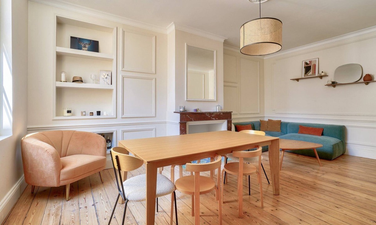 Bordeaux Golden Triangle Apartment | GuestReady - Charming Downtown Stay with Terrace