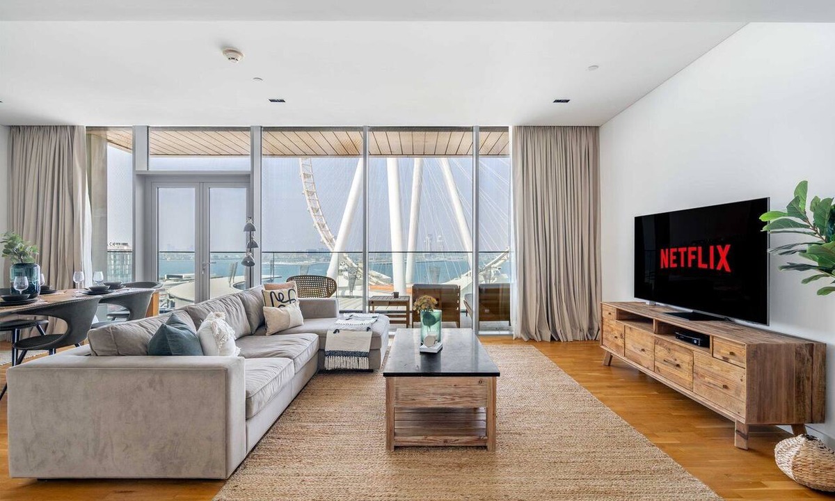 Dubai Apartment | GuestReady - Majestic Ain Dubai from your balcony