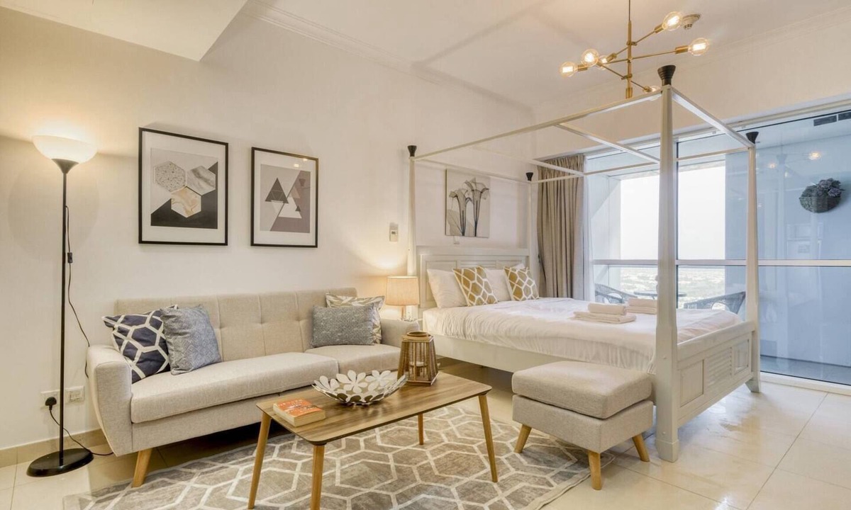 Jumeirah Lake Towers Apartment | GuestReady - Studio | Luxury Styled Studio in Marina