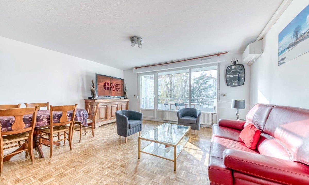 Yves Farge - Le Fleuve Apartment | GuestReady - Tranquil Escape in the City