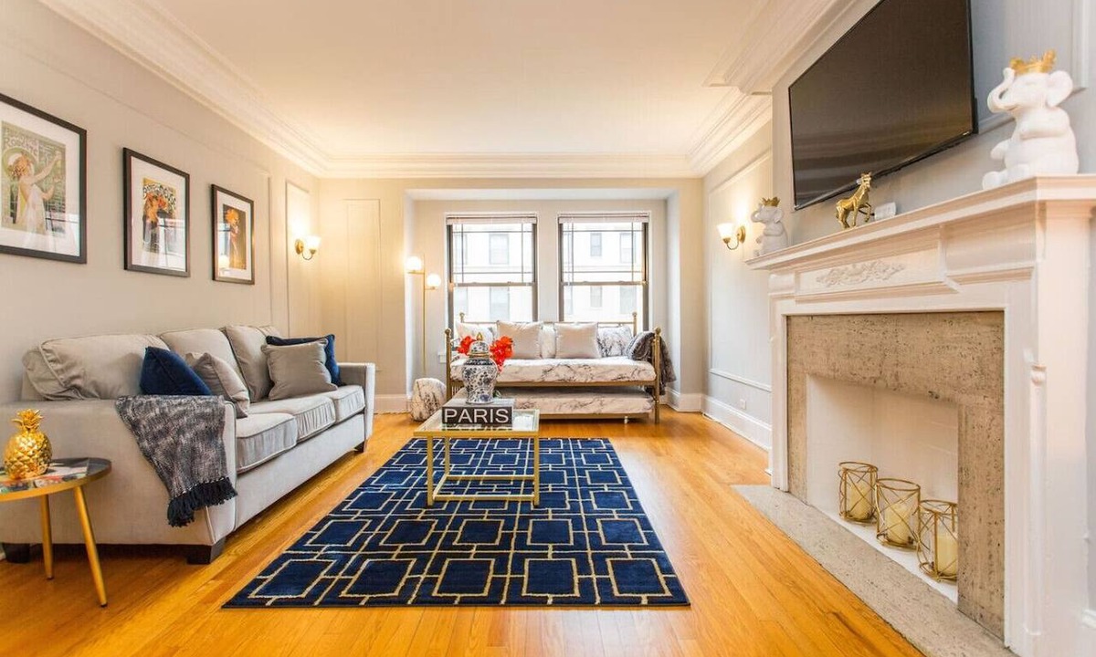 Streeterville Apartment | Guild #1 | Gold Coast Mag Mile Best Location