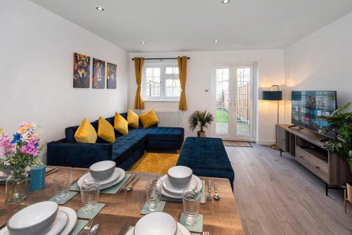North End House | Guild Lodge 3 Bedrooms 3 Bathroom Home - Fast London Access