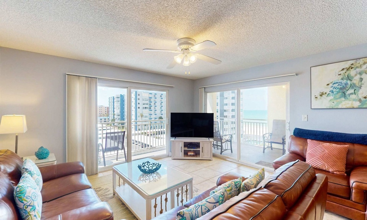 Redington Shores Condo | Gulf front with heated pool hot tub and direct beach access with WIFI and AC