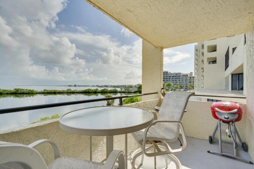 Hudson House | Gulf-View Balcony & Pool Access: Hudson Retreat