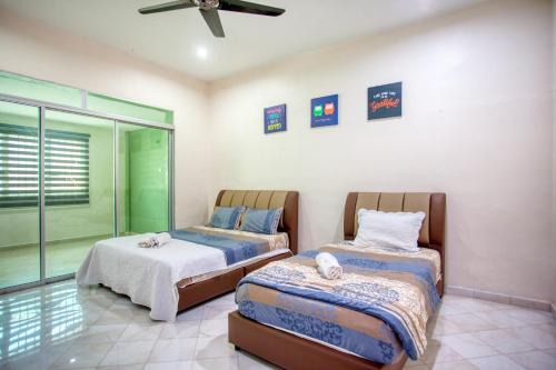 Taman Pakatan House | Gunung View Homestay 10 to 12 pax near Sunway Tambun