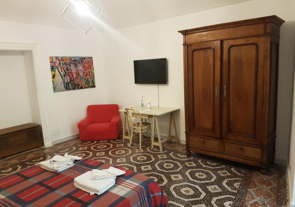 Ivrea Bed & Breakfast | GusterHouse