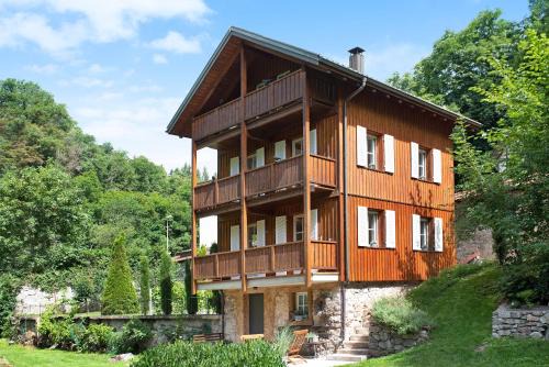 Waldshut-Tiengen House | Gutenburghüsli mit Garten am Fluss