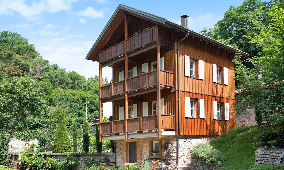 Waldshut-Tiengen House | Gutenburghüsli Holiday Home with Garden, Unique Riverside Location and Private Terrace