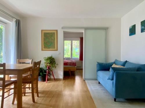 Idstein Apartment | Häuschen mit Gartenblick