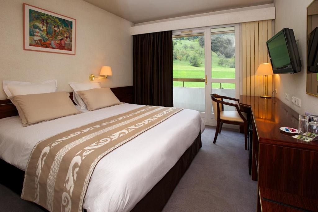 Cluses Hotel | Hôtel 4C