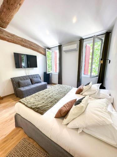 Salon-de-Provence Hotel | Hôtel d'Angleterre, Salon-de-Provence