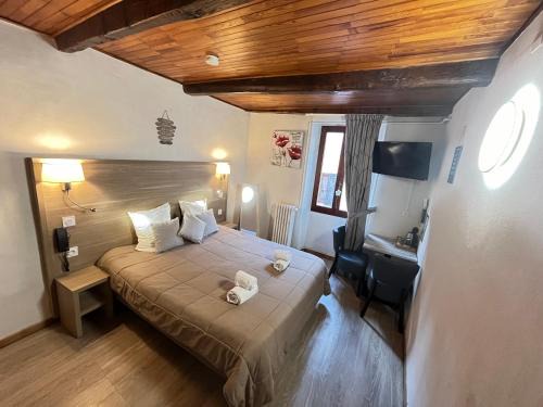 Barcelonnette Hotel | Hôtel Du Cheval Blanc Barcelonnette