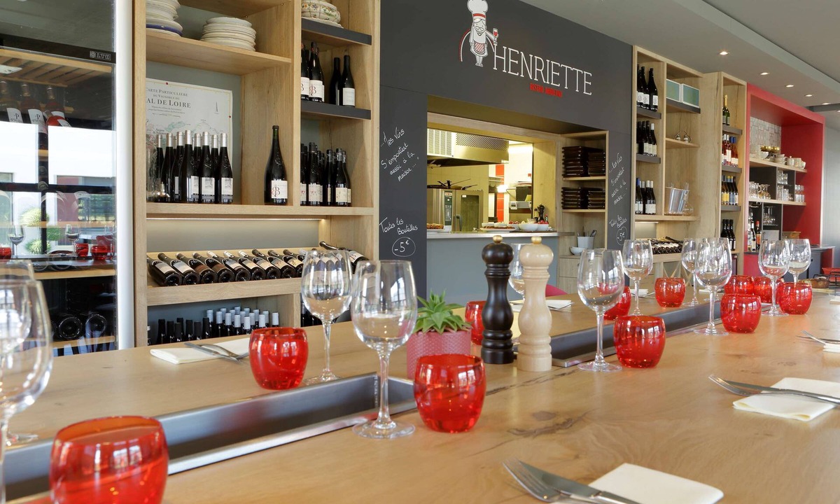 Beaucouze Hotel | Hôtel Kyriad Angers Ouest Beaucouzé