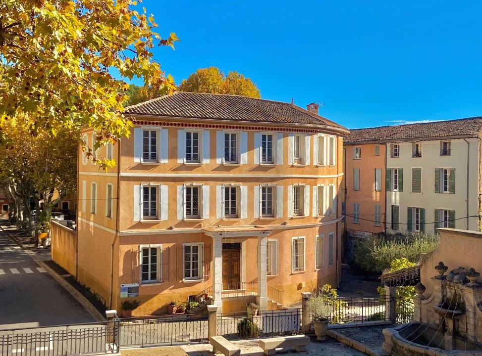 Cotignac Hotel | Hôtel La Falaise