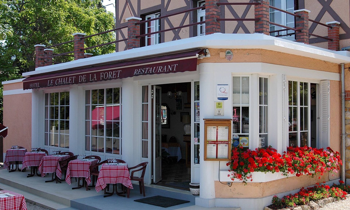 Vierzon Hotel | Hôtel Le Chalet de la Forêt