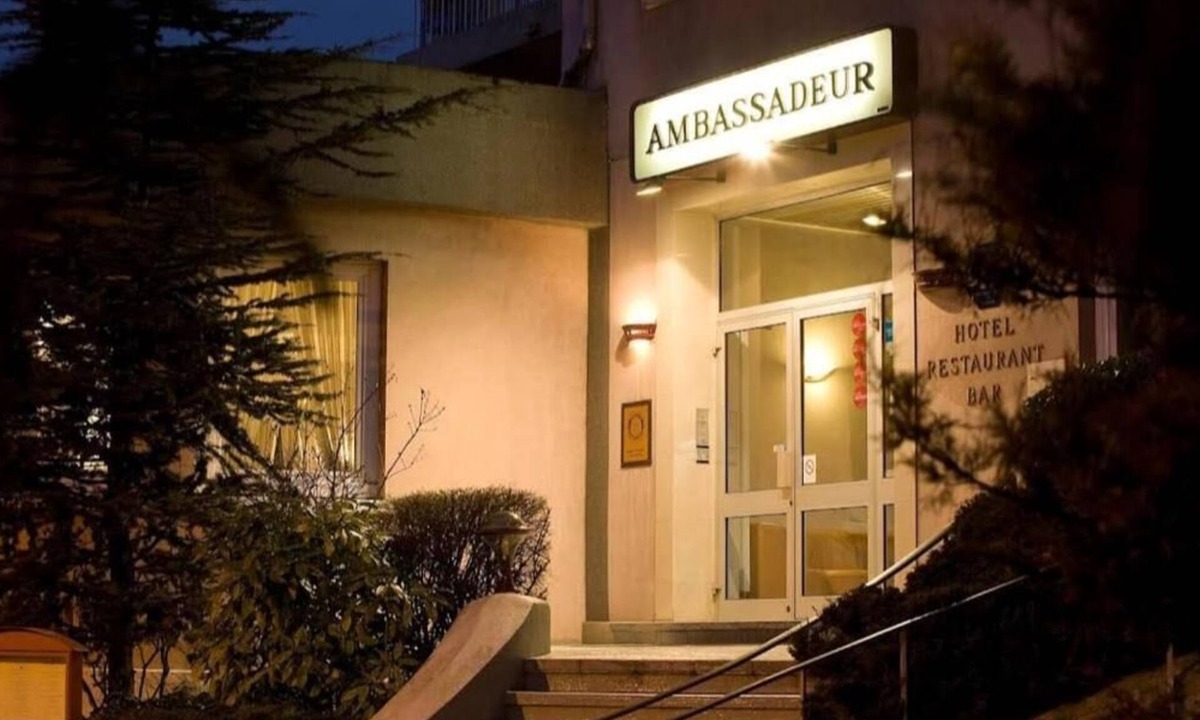 Saint-Chamond Hotel | hôtel les nouveaux Ambassadeurs