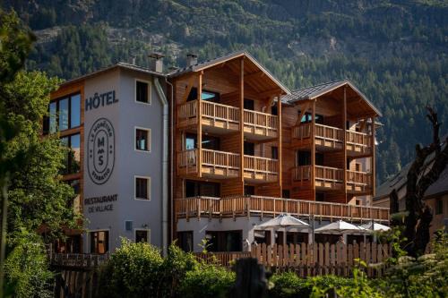 Monetier-les-Bains Hotel | Hôtel Restaurant Le Monêtier