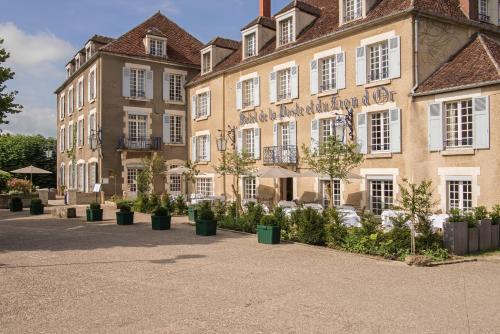 Vezelay Hotel | Hôtel Restaurant De La Poste & Du Lion D'or