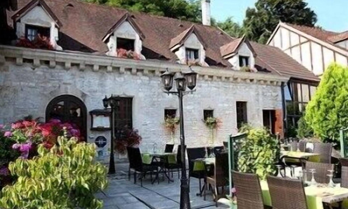 Beze Hotel | Hôtel Restaurant Le Bourguignon